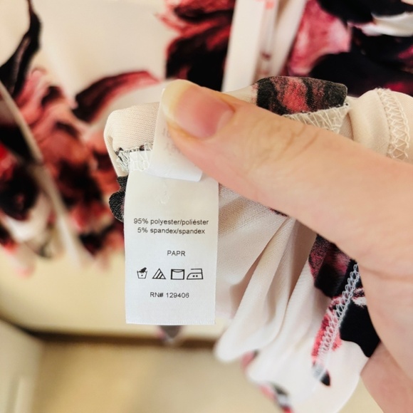 Venus Pink Floral Blouse SZ Medium - Picture 7 of 7